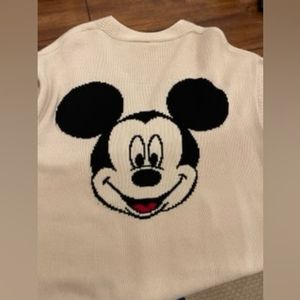Cute mickeymouse beige color cardigan